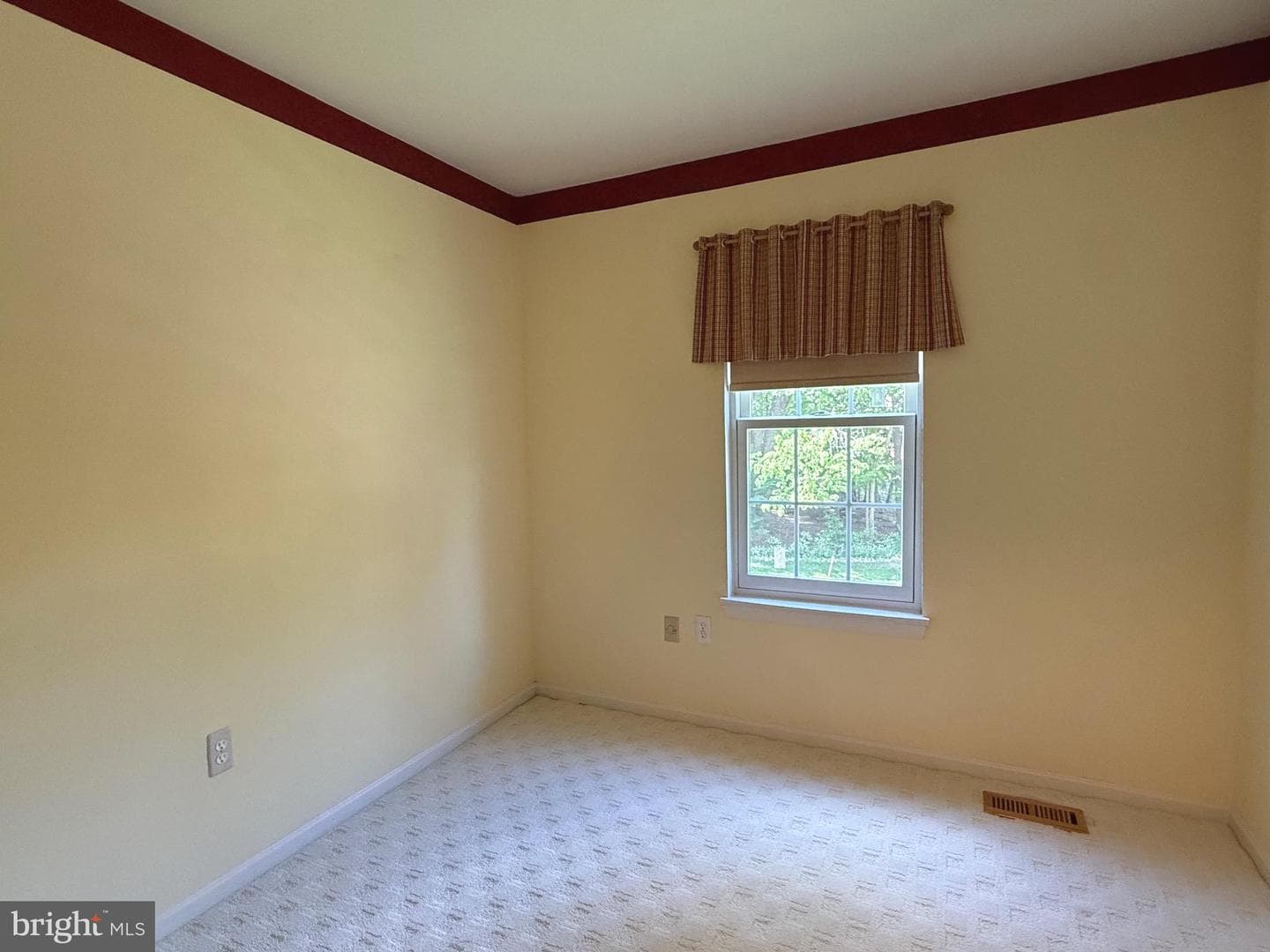10012 Wood Sorrels Lane photo 9