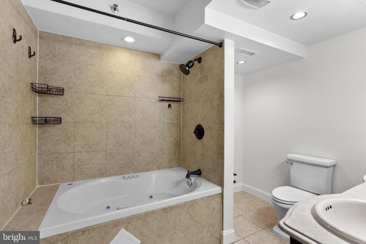 3713 S George Mason Drive #1412 photo 28