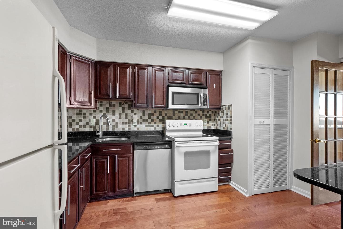 3713 S George Mason Drive #1412 photo 4