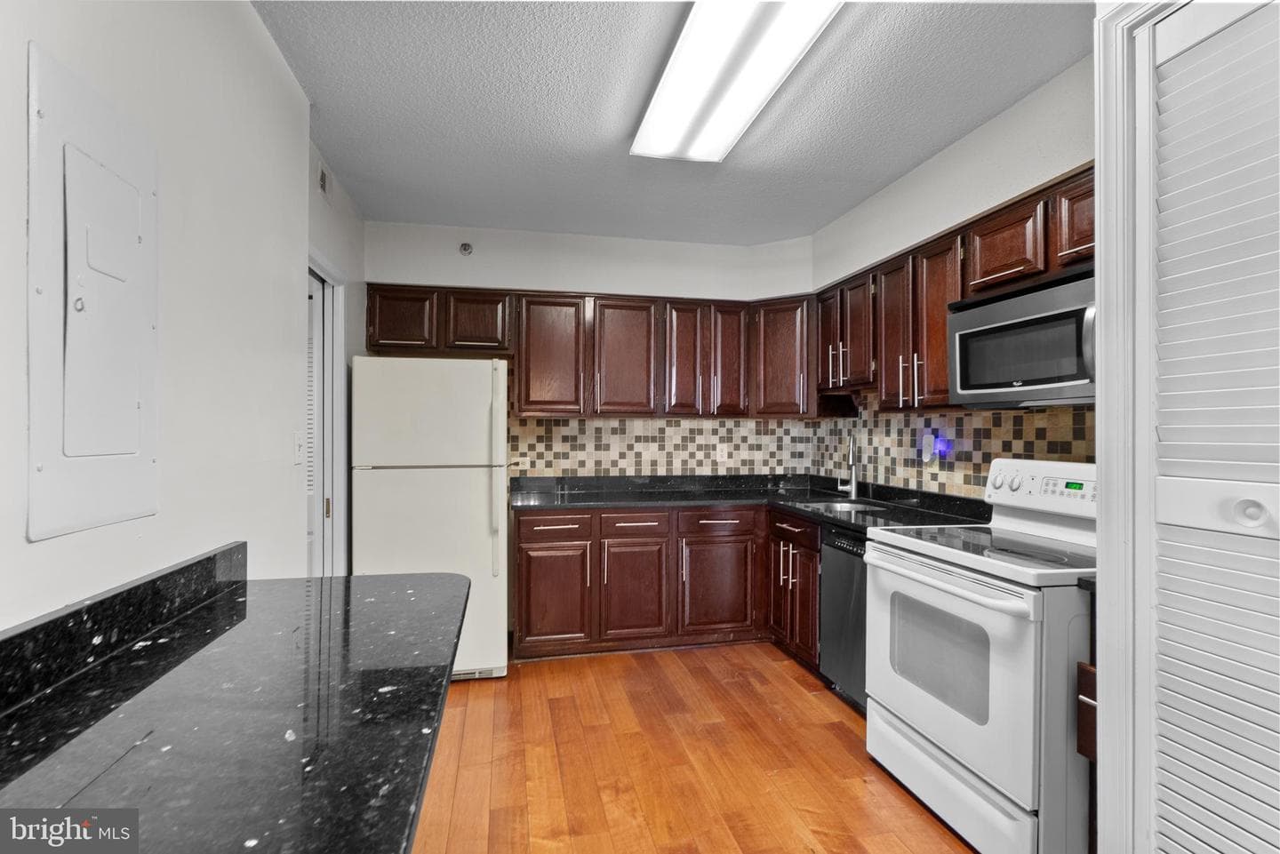 3713 S George Mason Drive #1412 photo 6