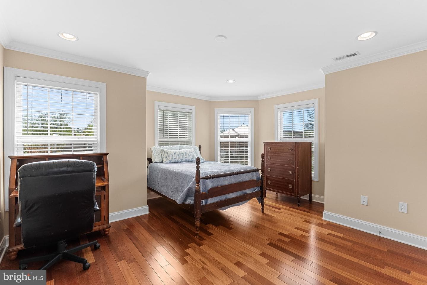 6932 Alpine Drive photo 35