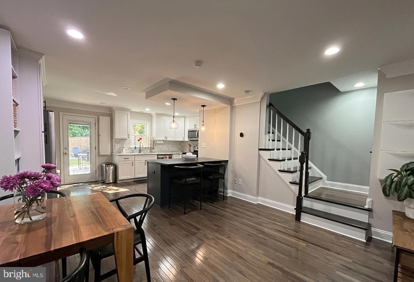 2329 Riverview Terrace photo 2