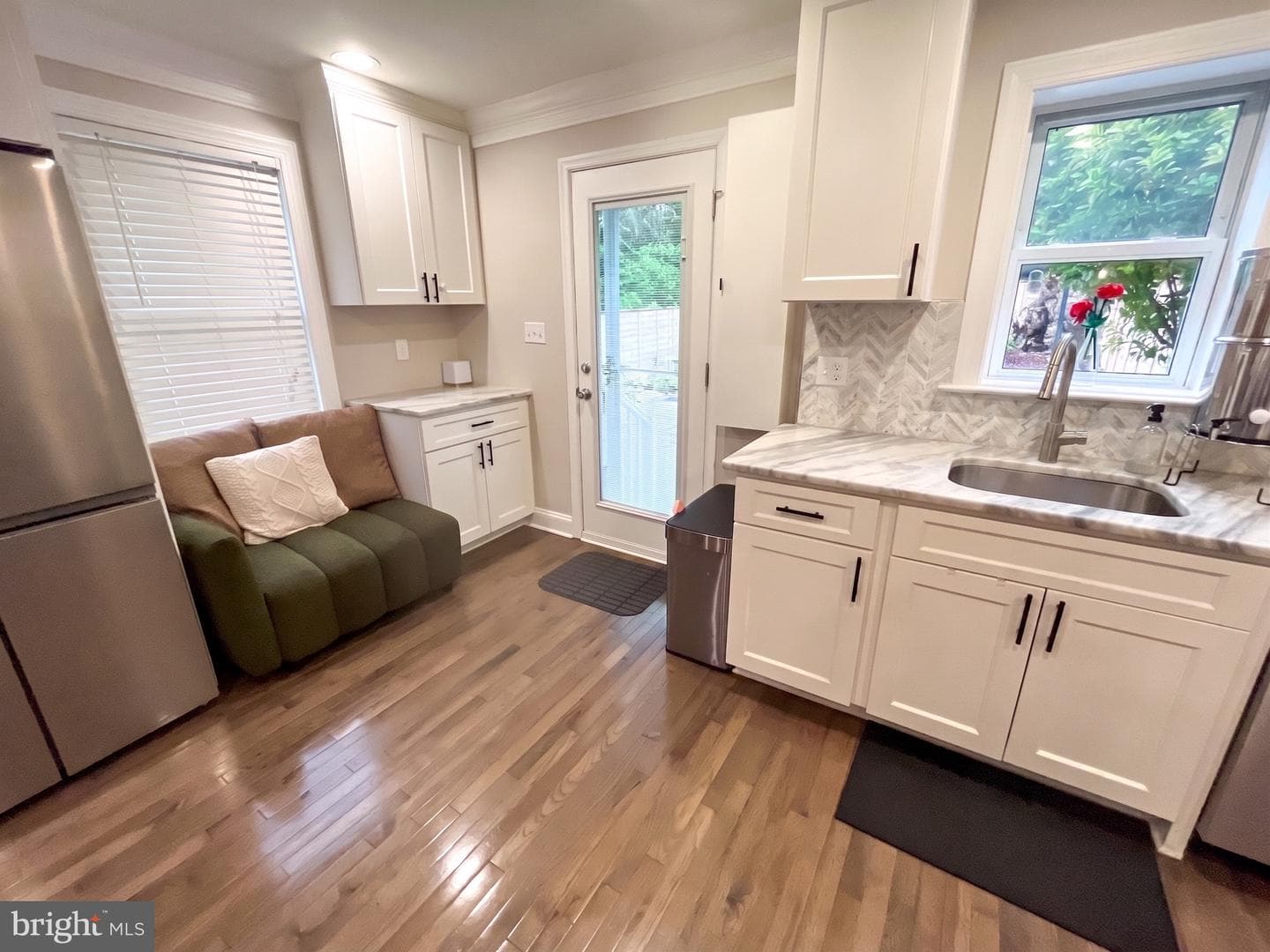 2329 Riverview Terrace photo 4