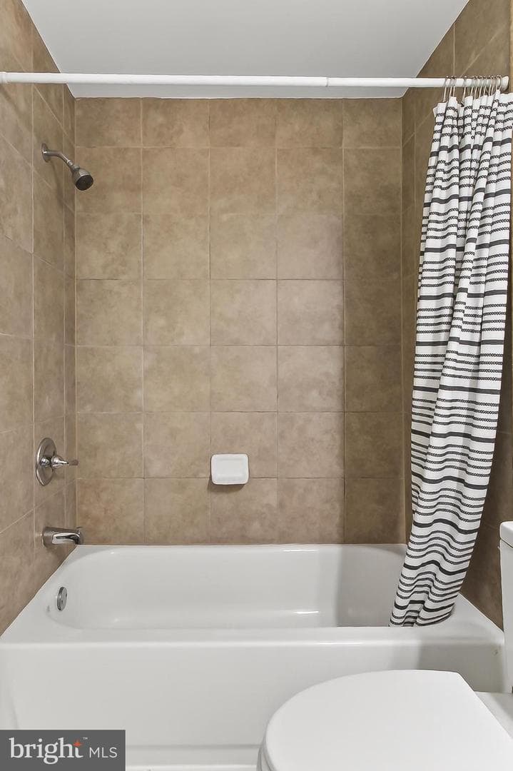 1948 Kennedy Drive #203 photo 25