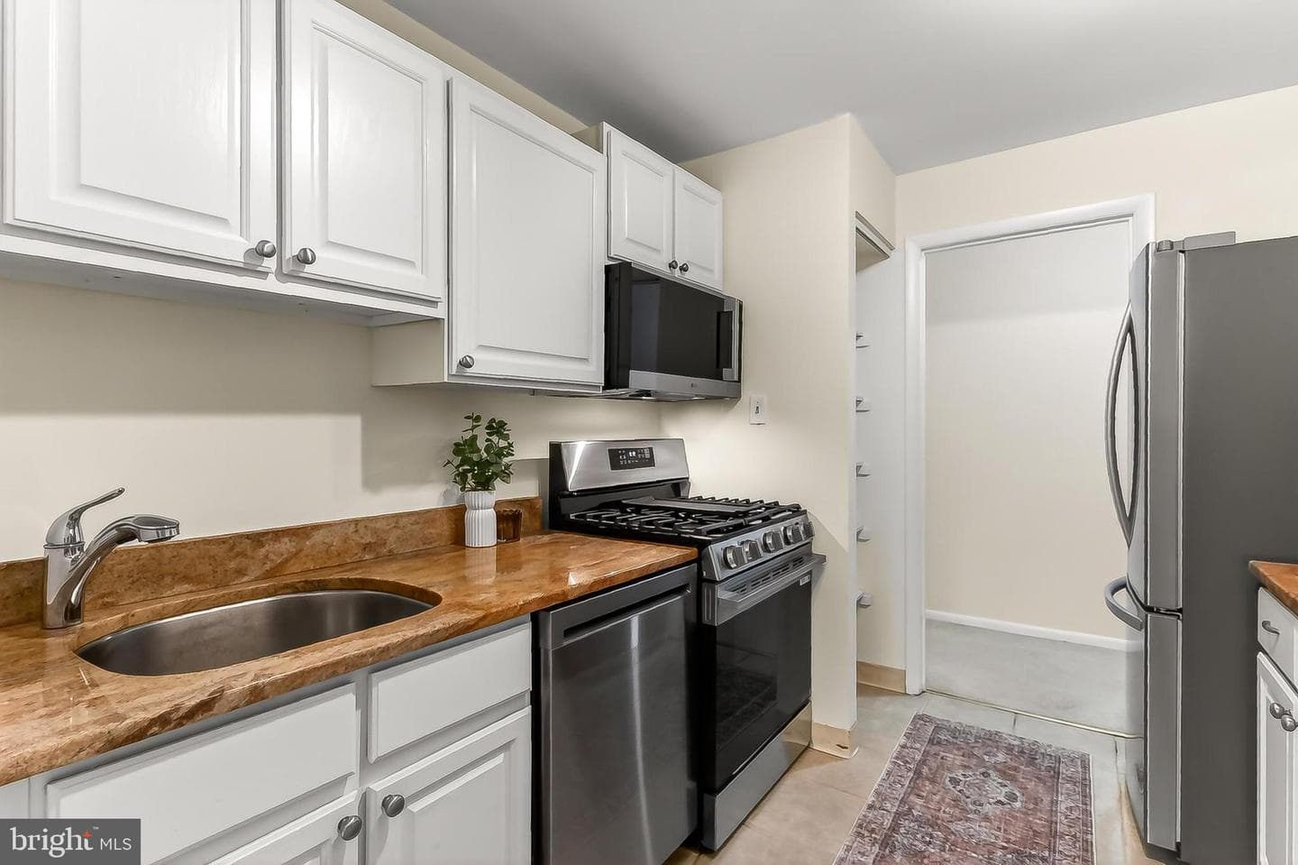 1948 Kennedy Drive #203 photo 8