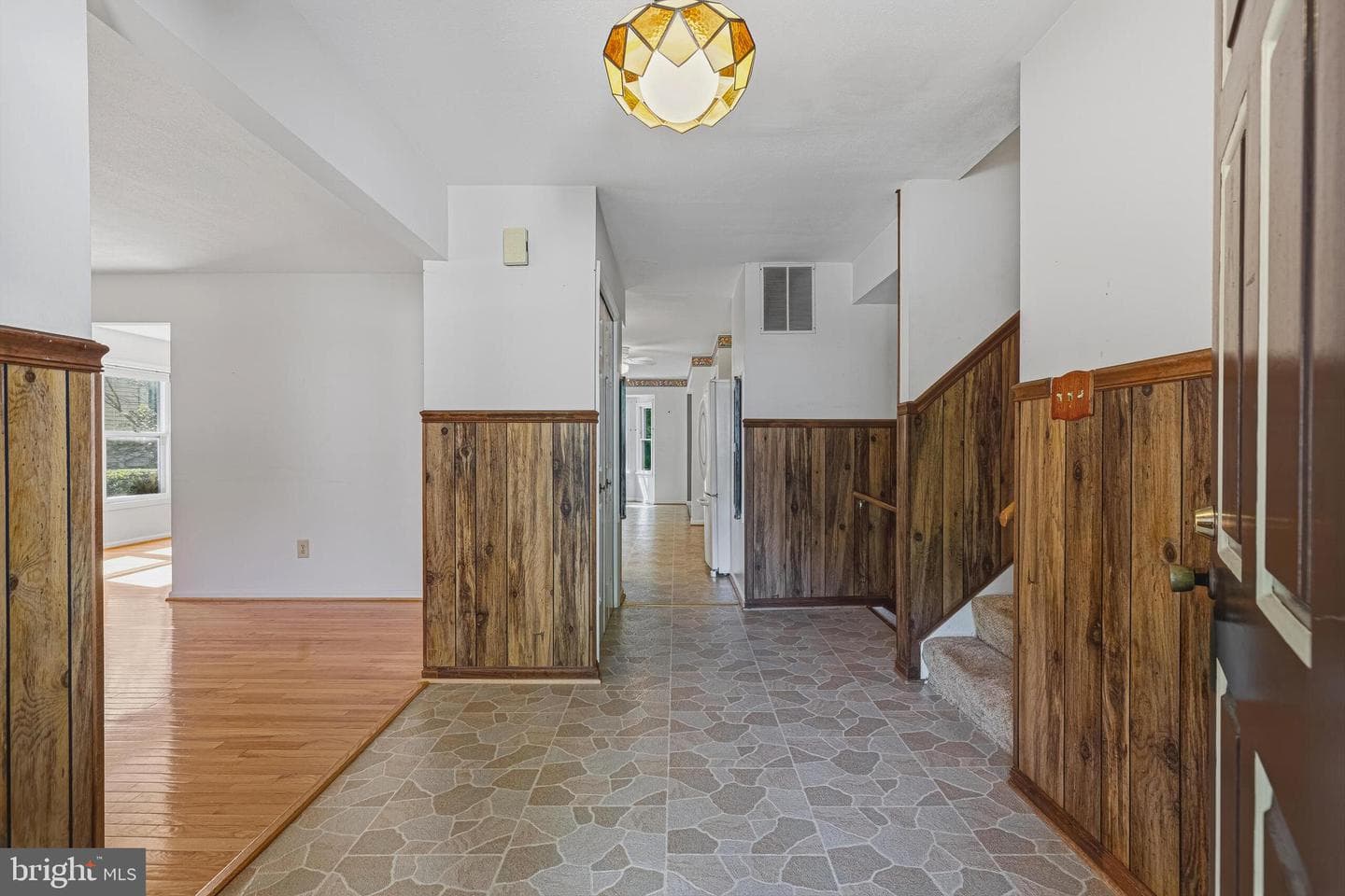 7207 Neaptide Lane photo 3