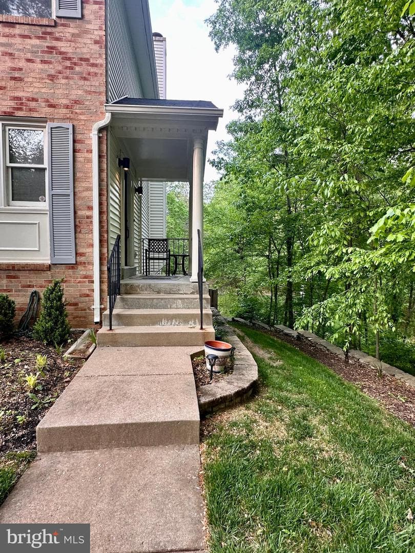 7929 Valleyfield Drive photo 3