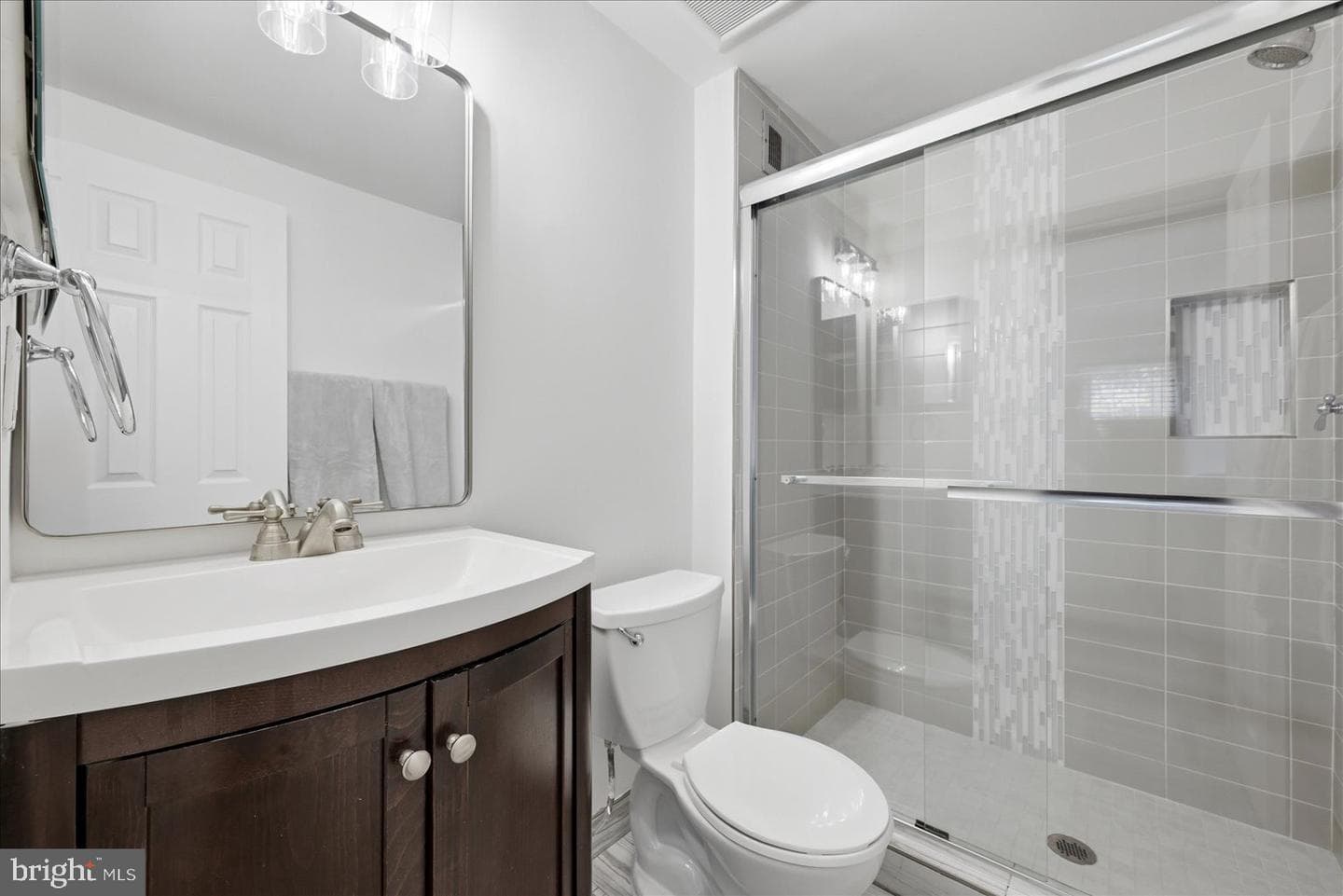 5723 Walnut Wood Lane photo 13