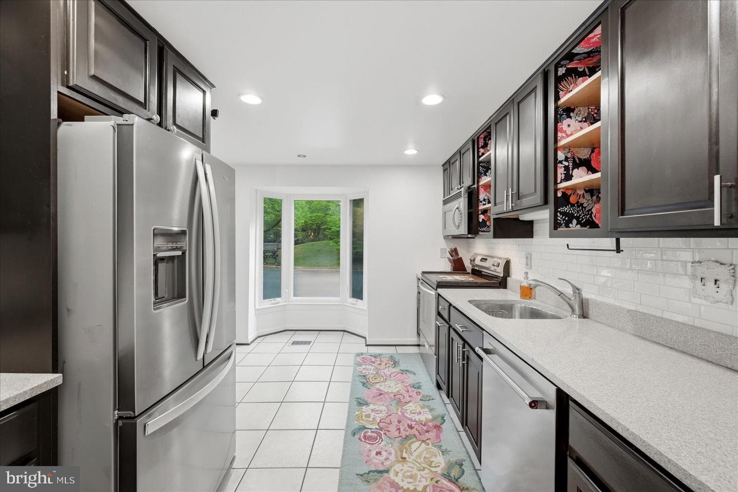 5723 Walnut Wood Lane photo 2