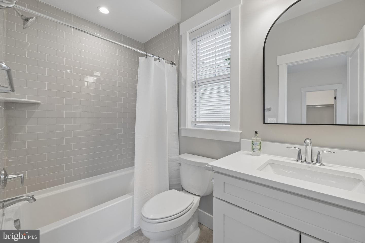 2336 N Oak Street photo 73