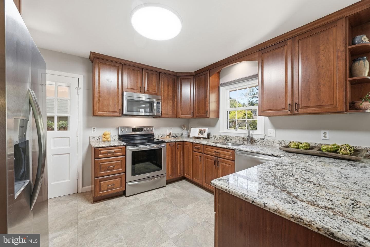 2327 Riviera Drive photo 4
