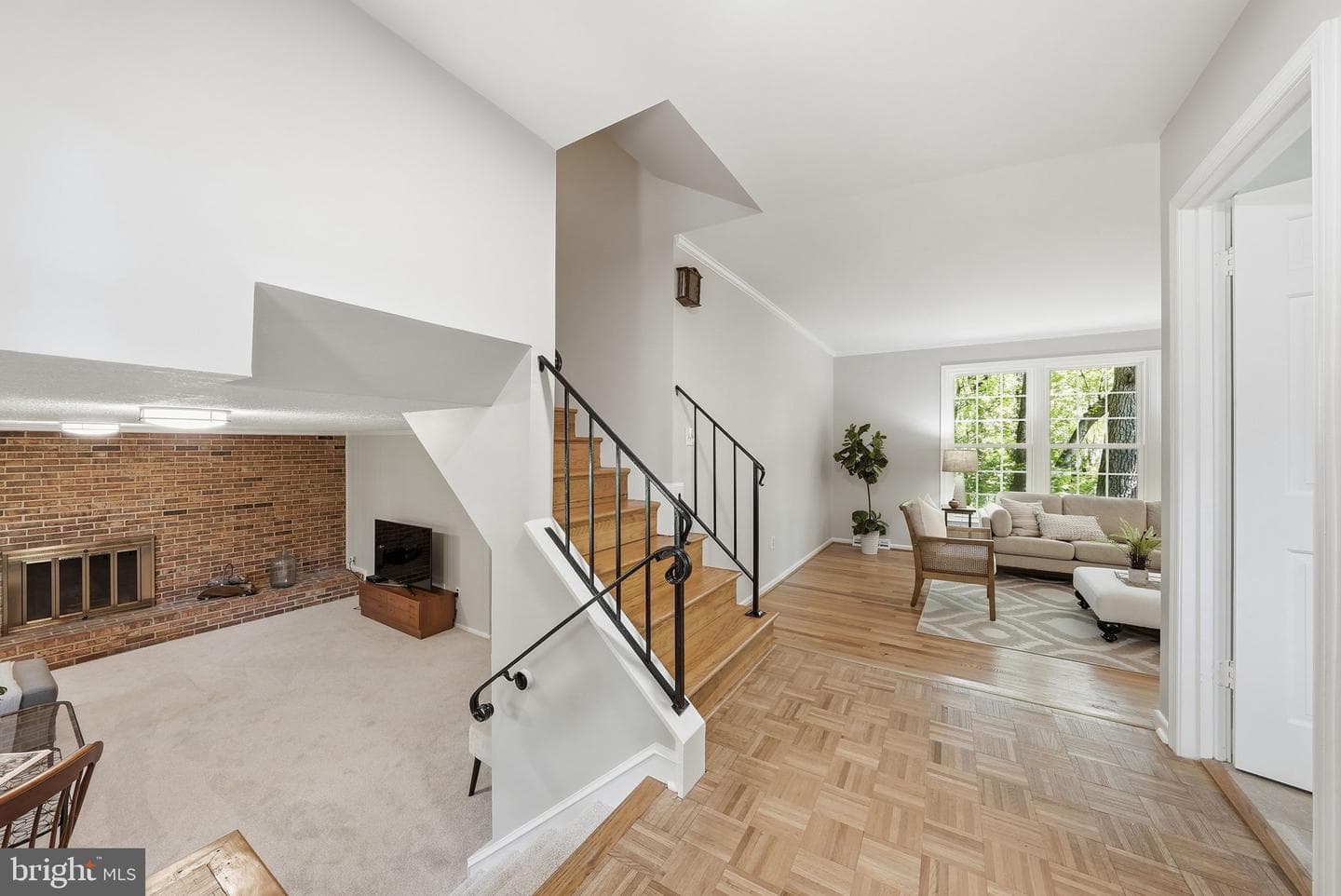 2327 Riviera Drive photo 8