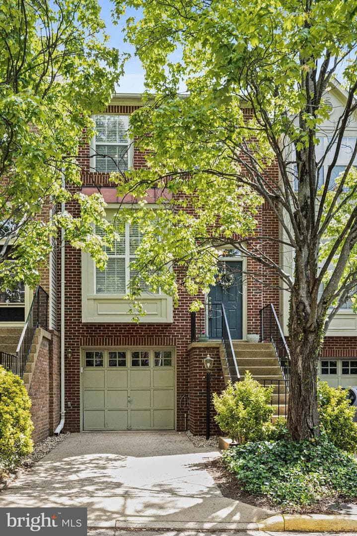 13163 Kidwell Field Road, Herndon