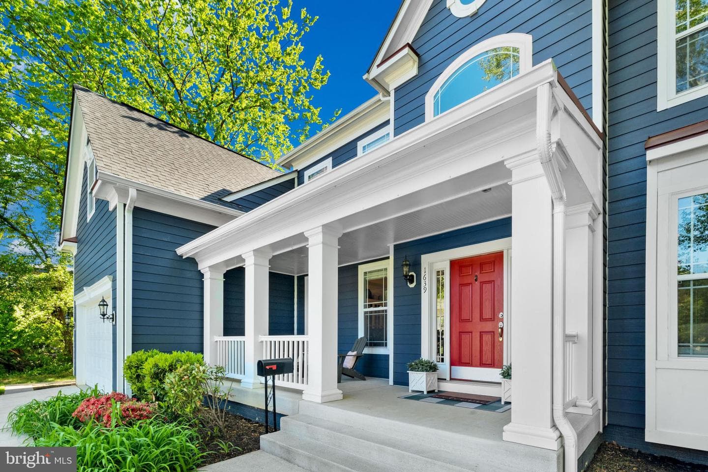 1639 Macon Street photo 3