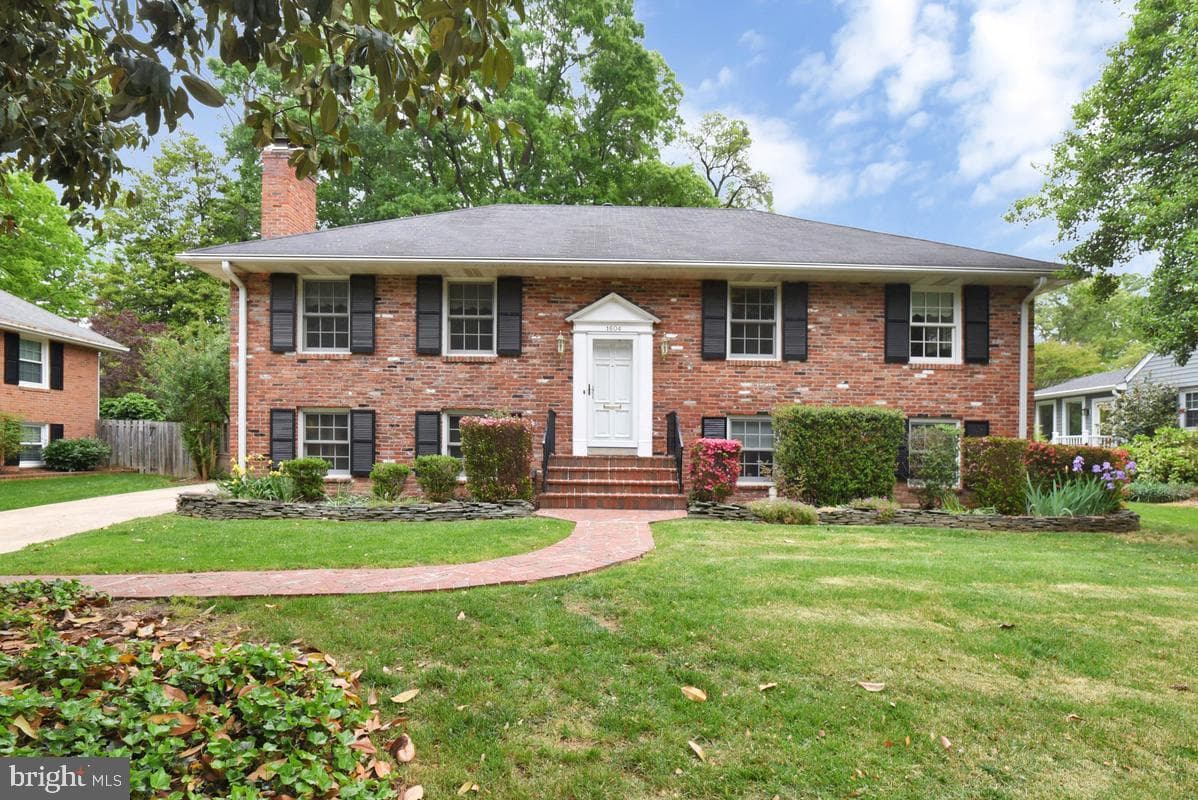 1604 Old Stage Road, Alexandria