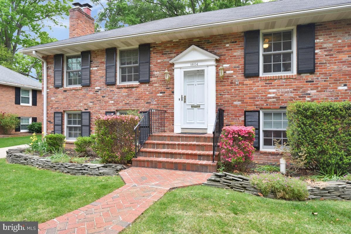 1604 Old Stage Road photo 4