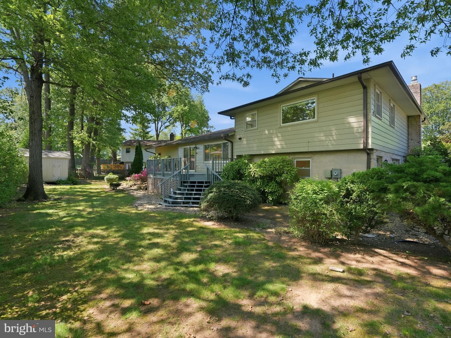 3425 Bedivere Court photo 38