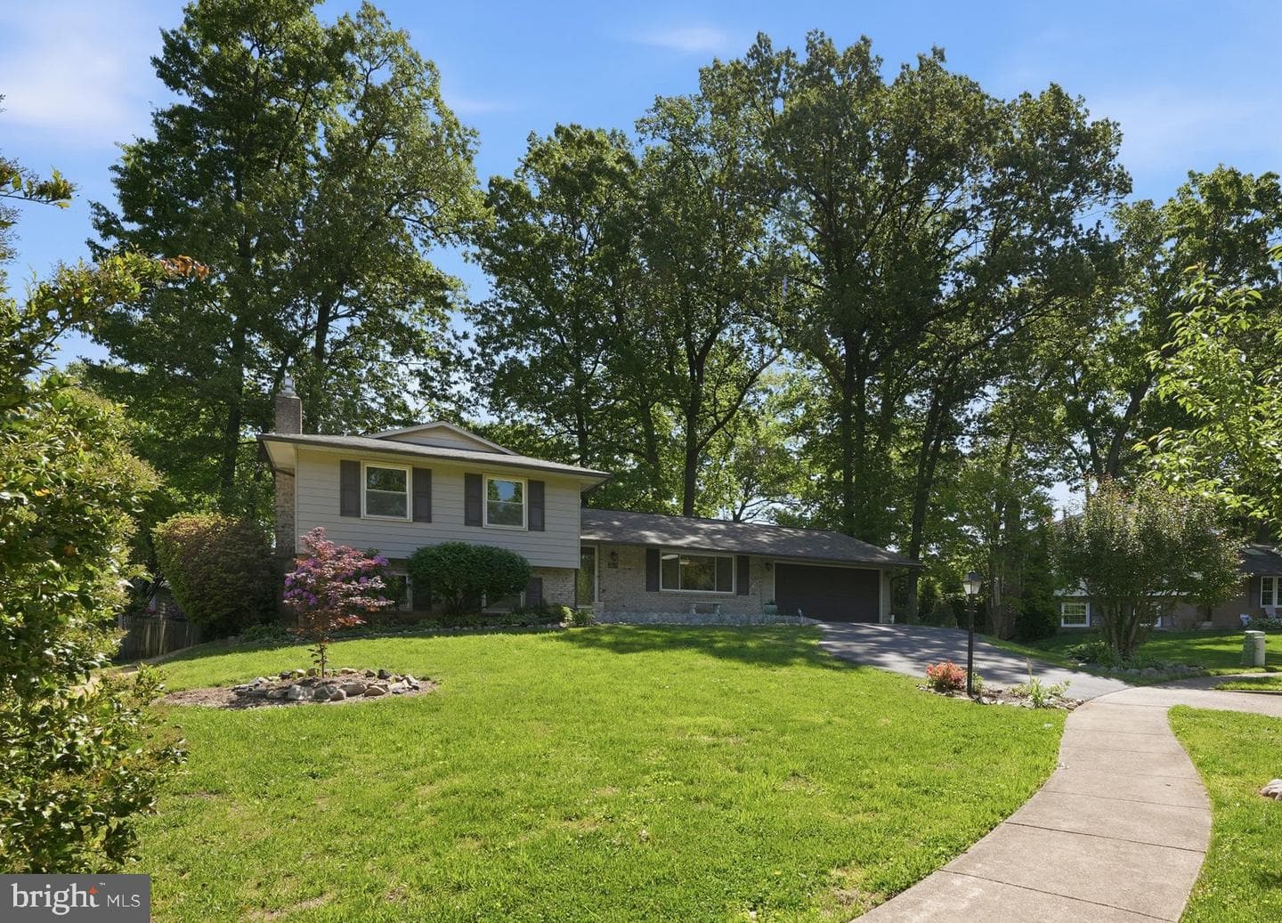 3425 Bedivere Court photo 41