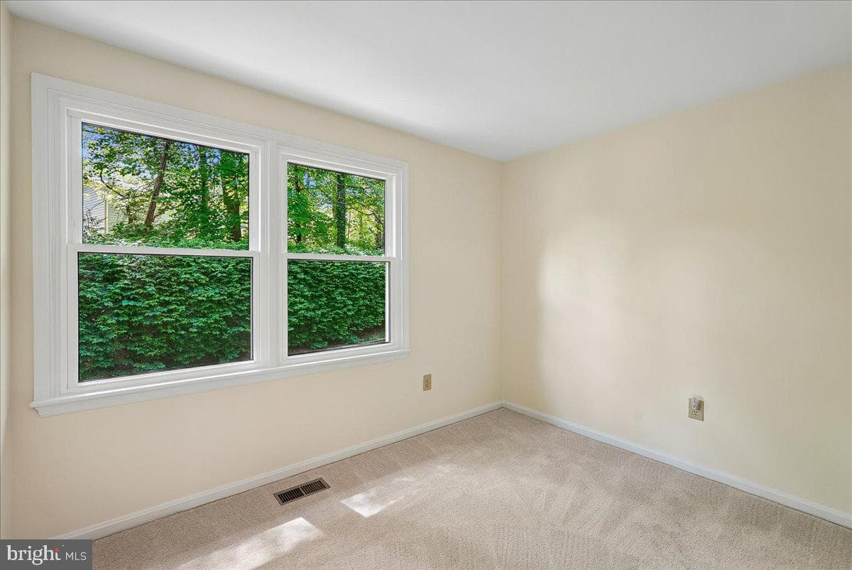 10806 Oldfield Drive photo 15