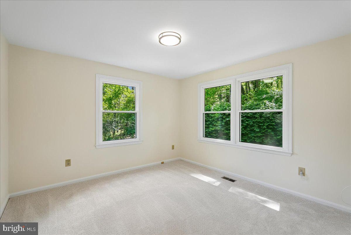 10806 Oldfield Drive photo 19
