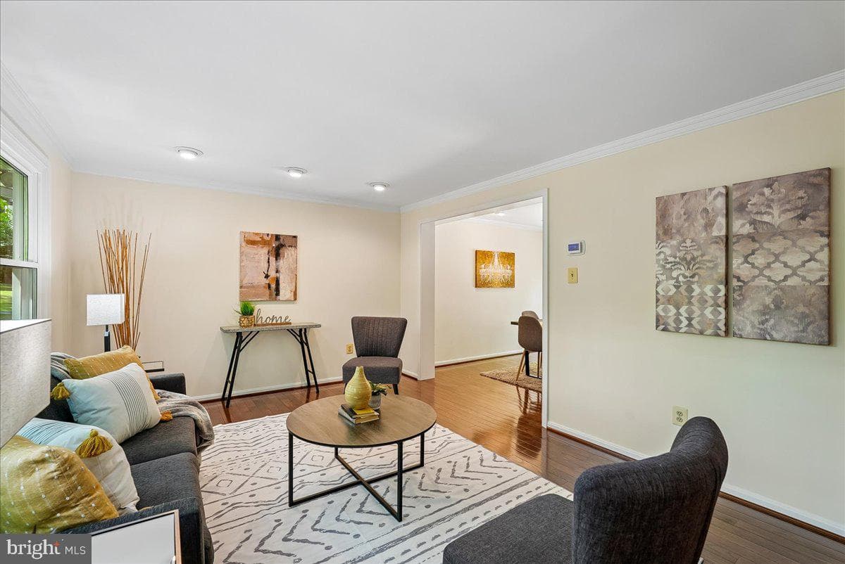 10806 Oldfield Drive photo 4