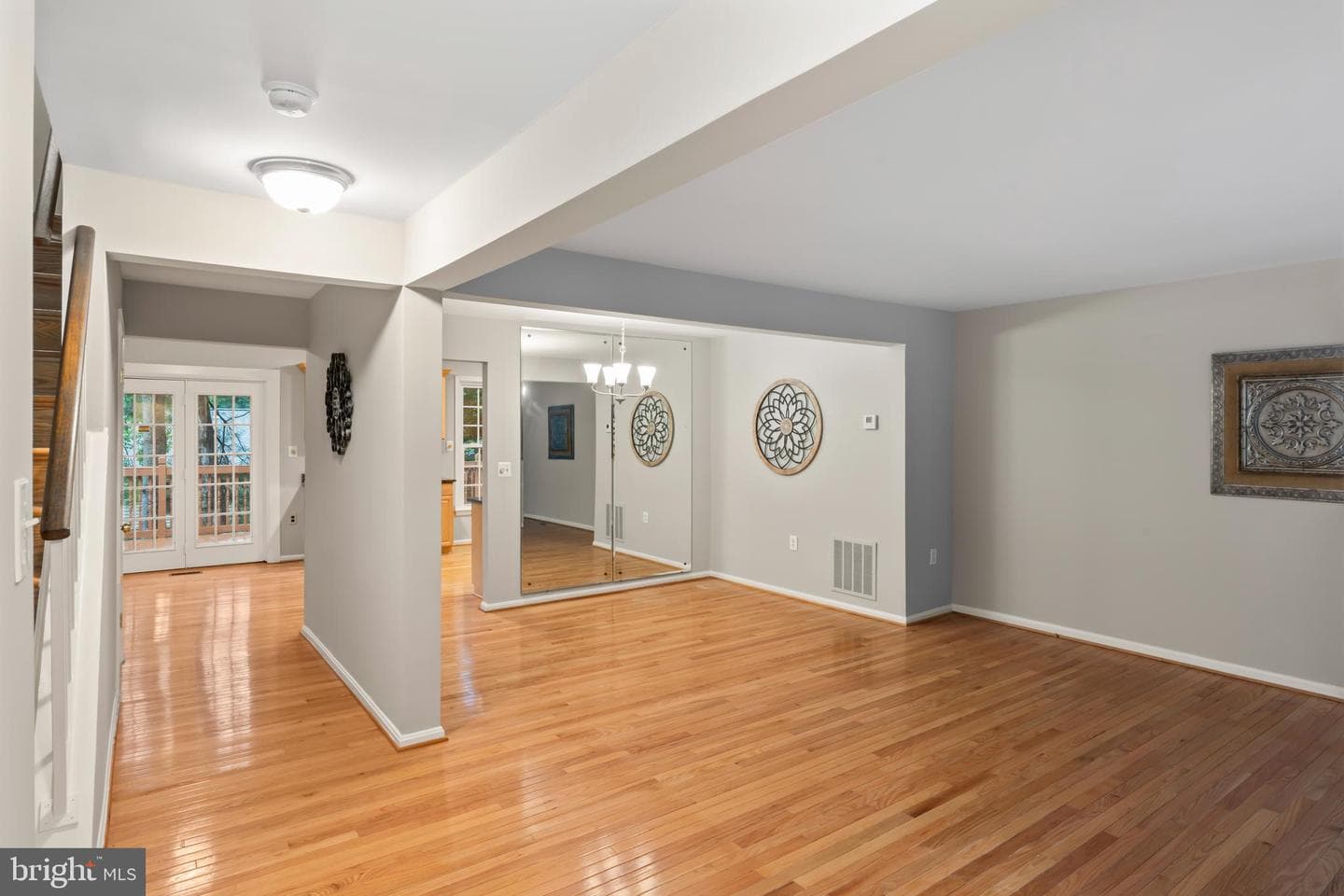 5661 Chelmsford Court photo 12