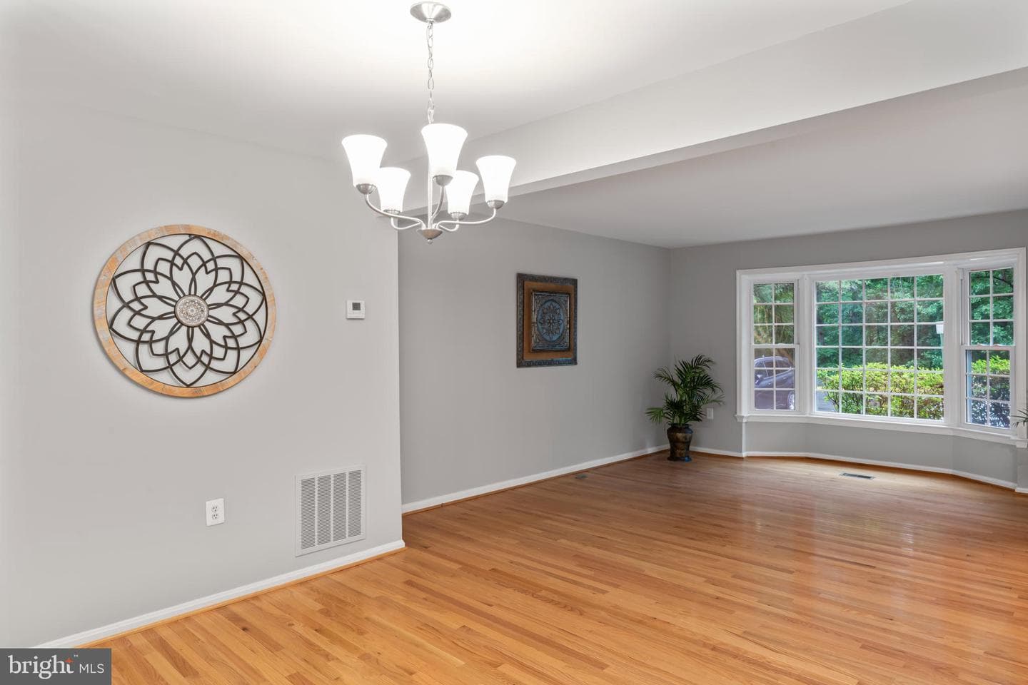 5661 Chelmsford Court photo 16