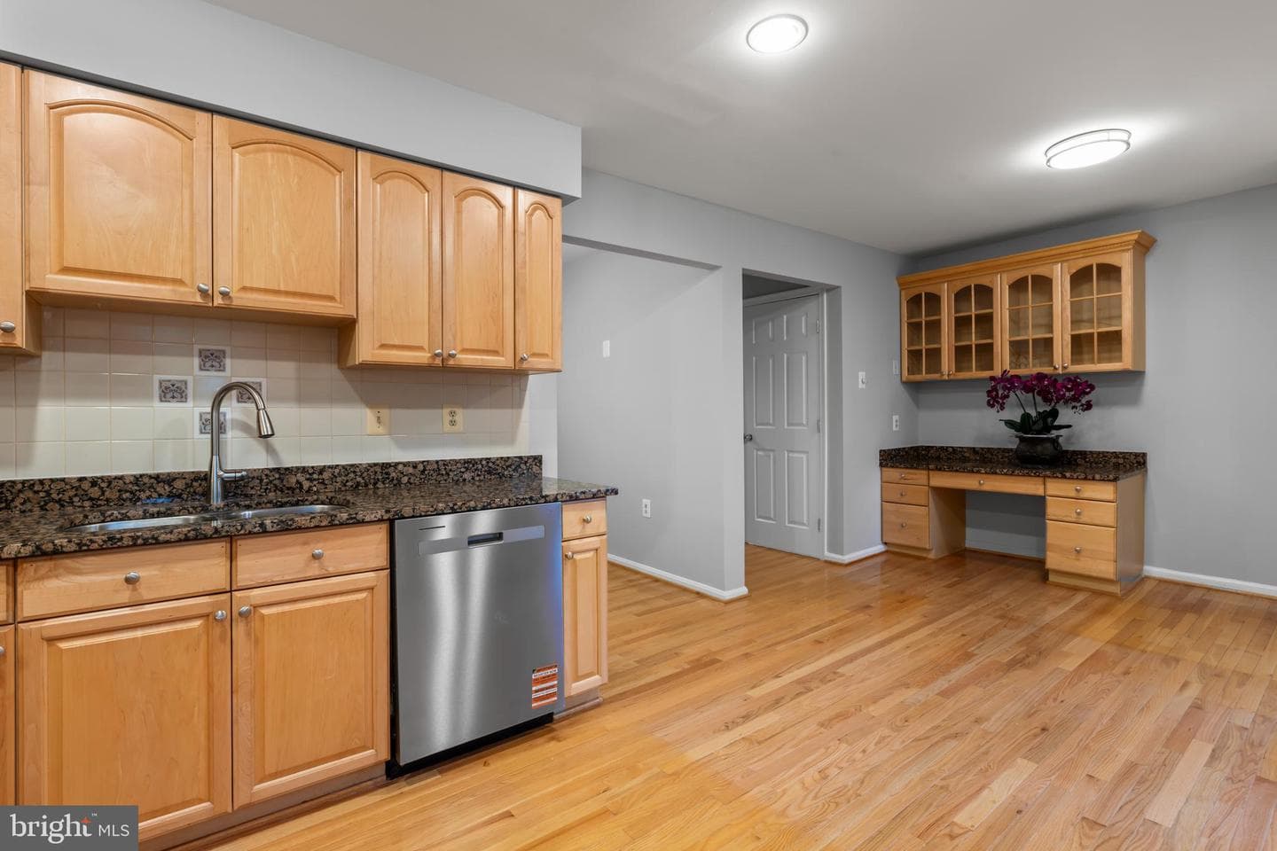 5661 Chelmsford Court photo 24