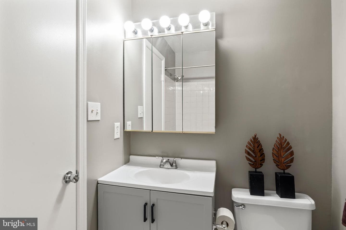 5661 Chelmsford Court photo 41