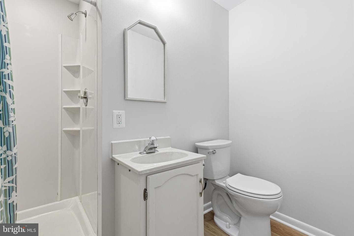 6016 Burnside Landing Drive photo 35