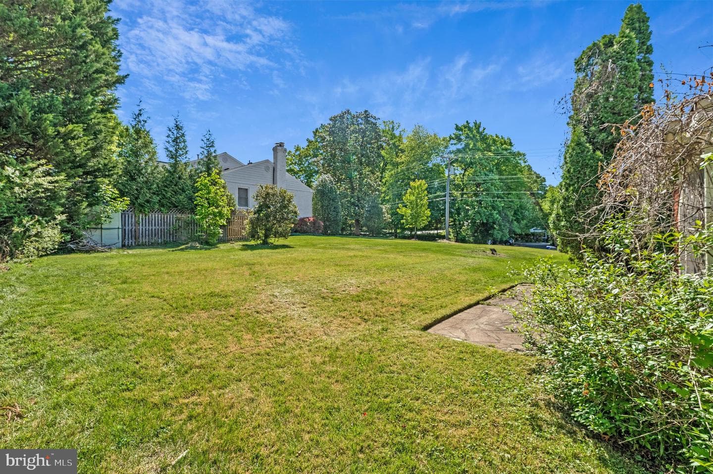1805 Dumbarton Street photo 8