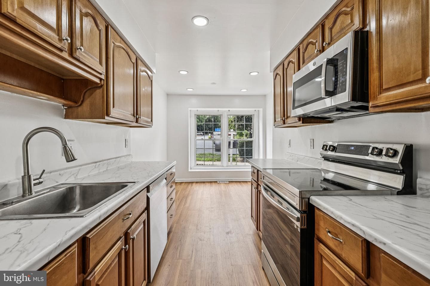 6312 Teakwood Court photo 8