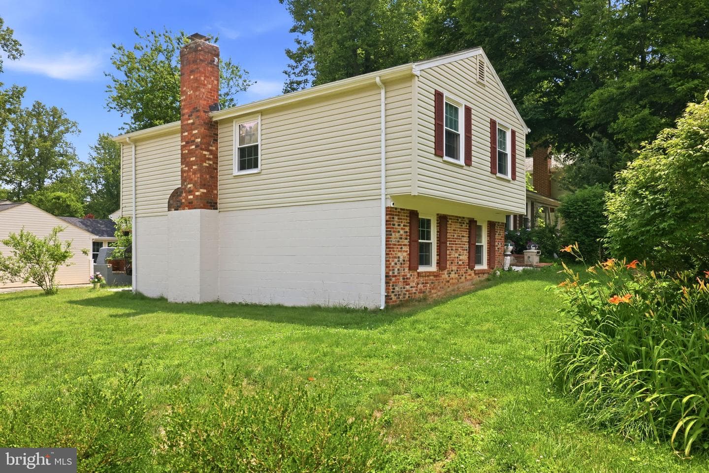 5141 Bradfield Drive photo 4
