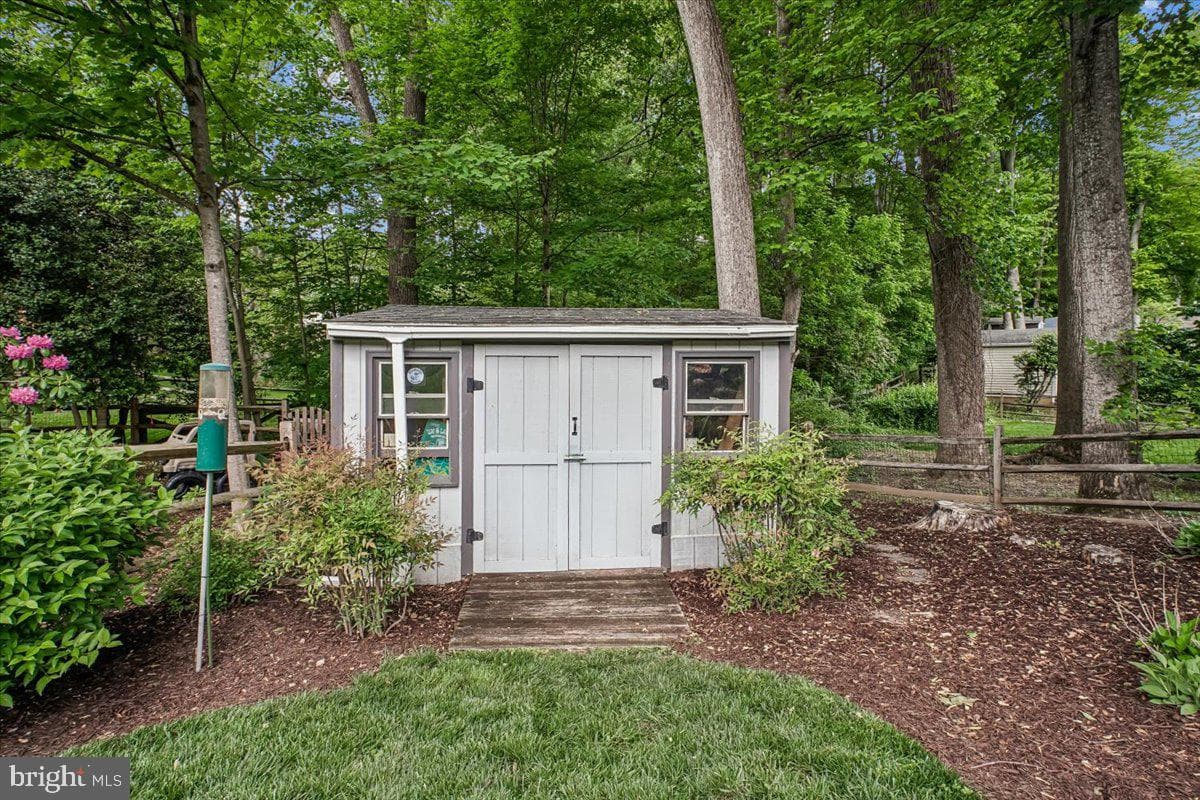 8207 Toll House Road photo 68
