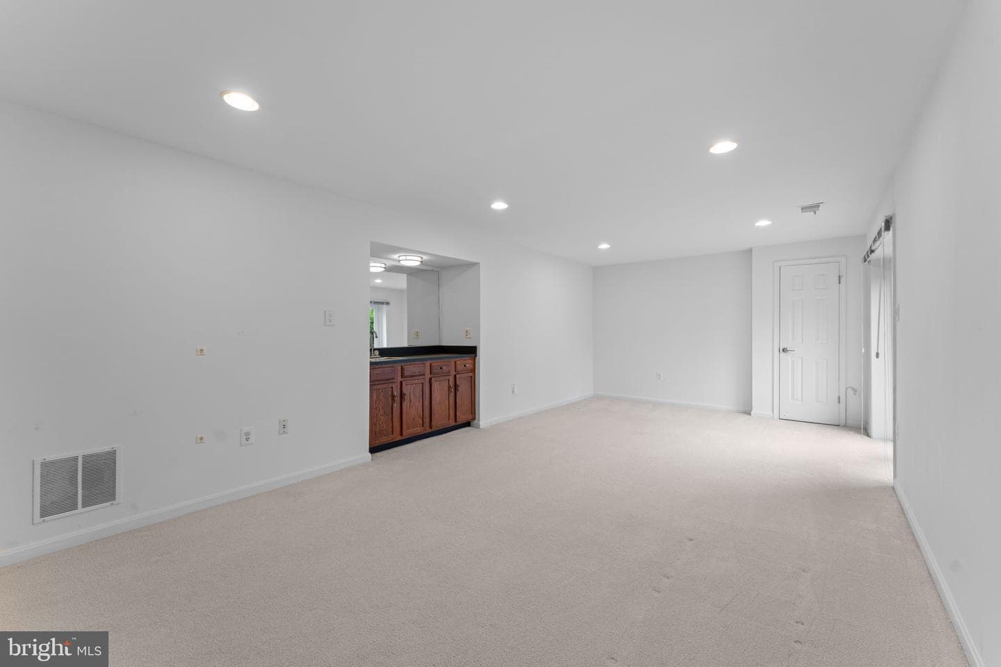 8952 Kenilworth Drive photo 49