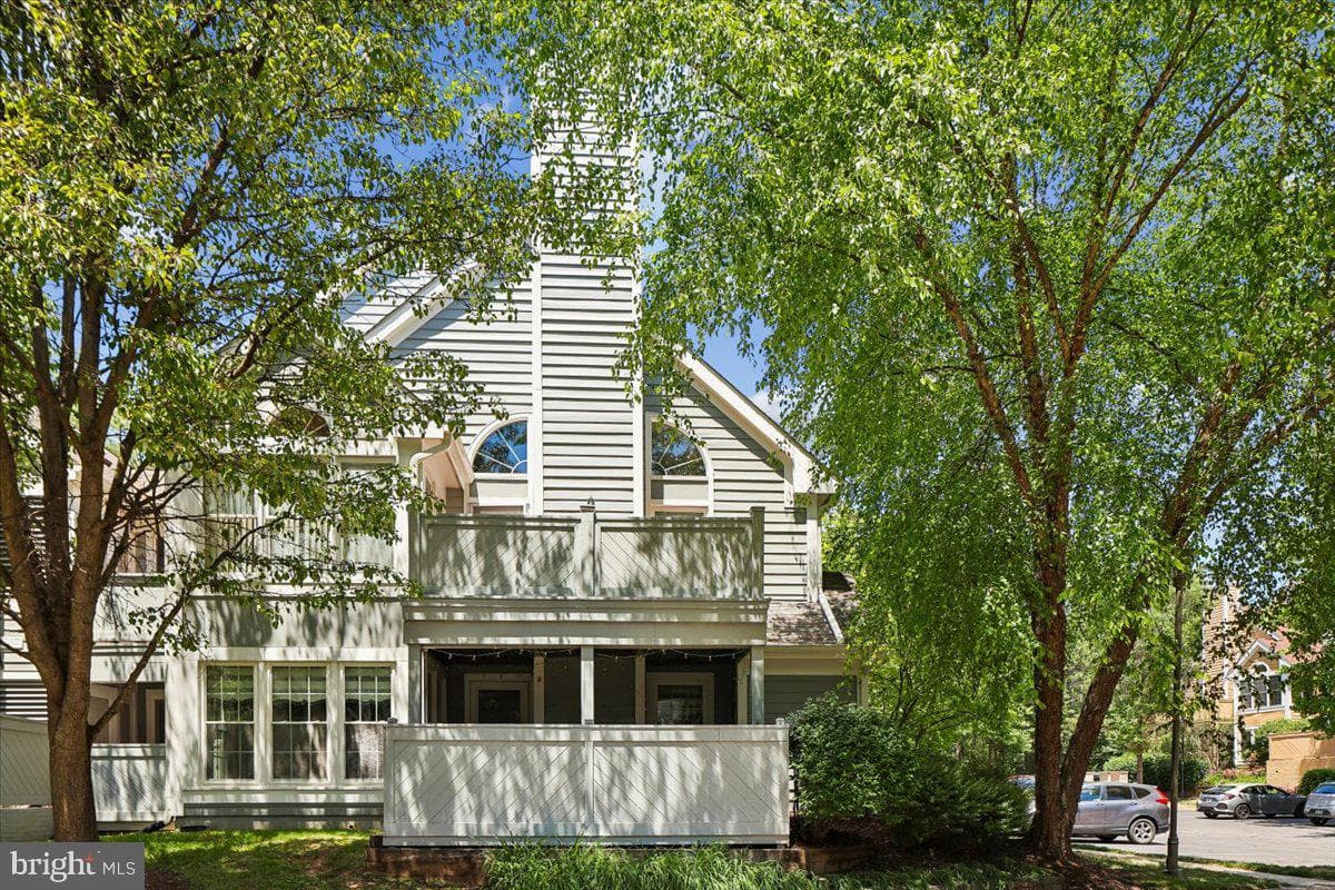 1569 Church Hill Place photo 2