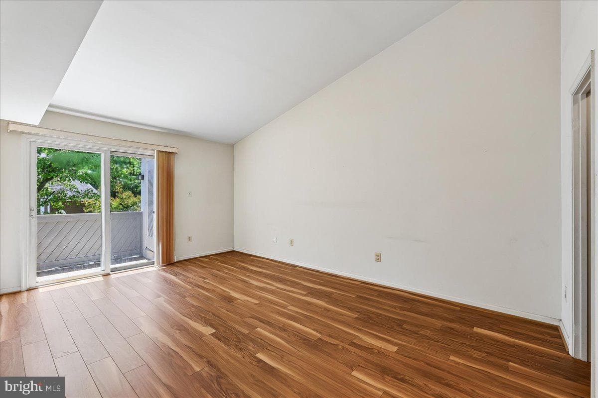 1569 Church Hill Place photo 27