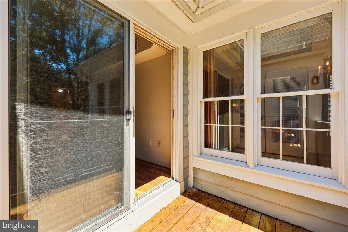 1569 Church Hill Place photo 28