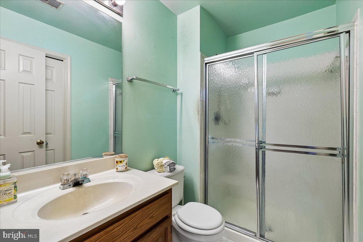 1569 Church Hill Place photo 34