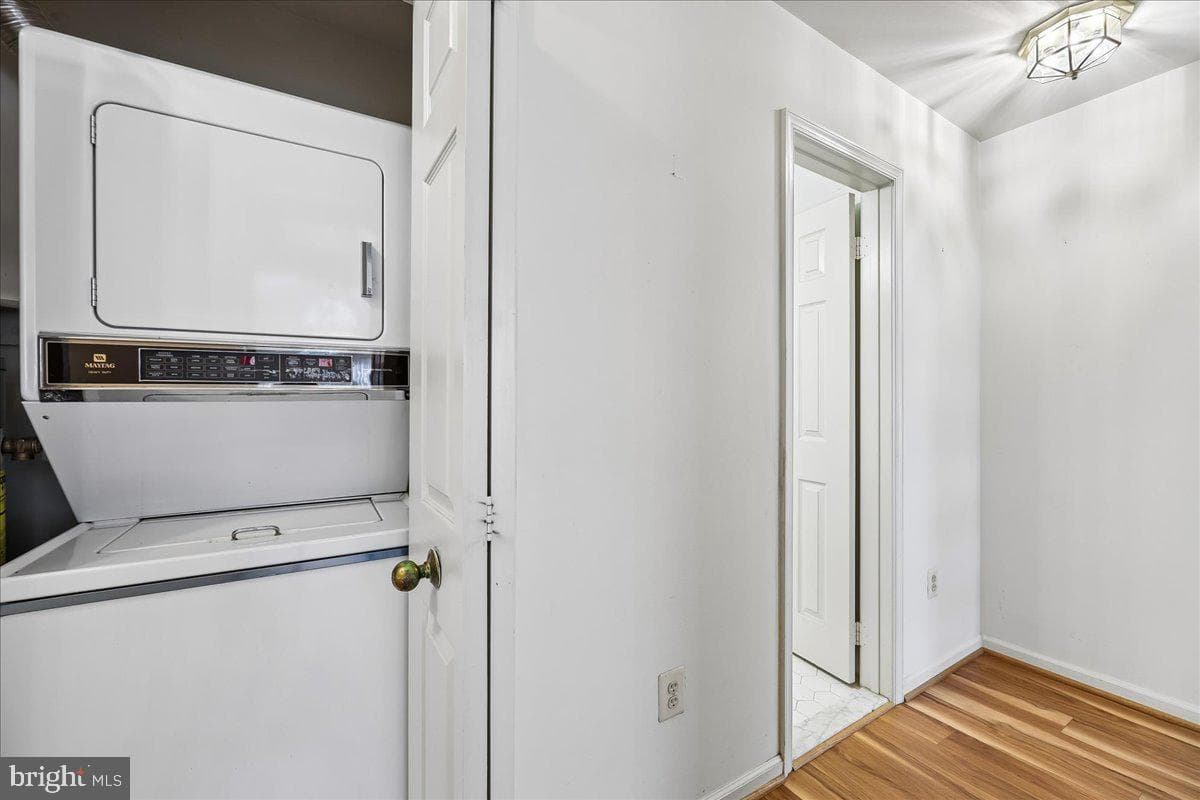 1569 Church Hill Place photo 38