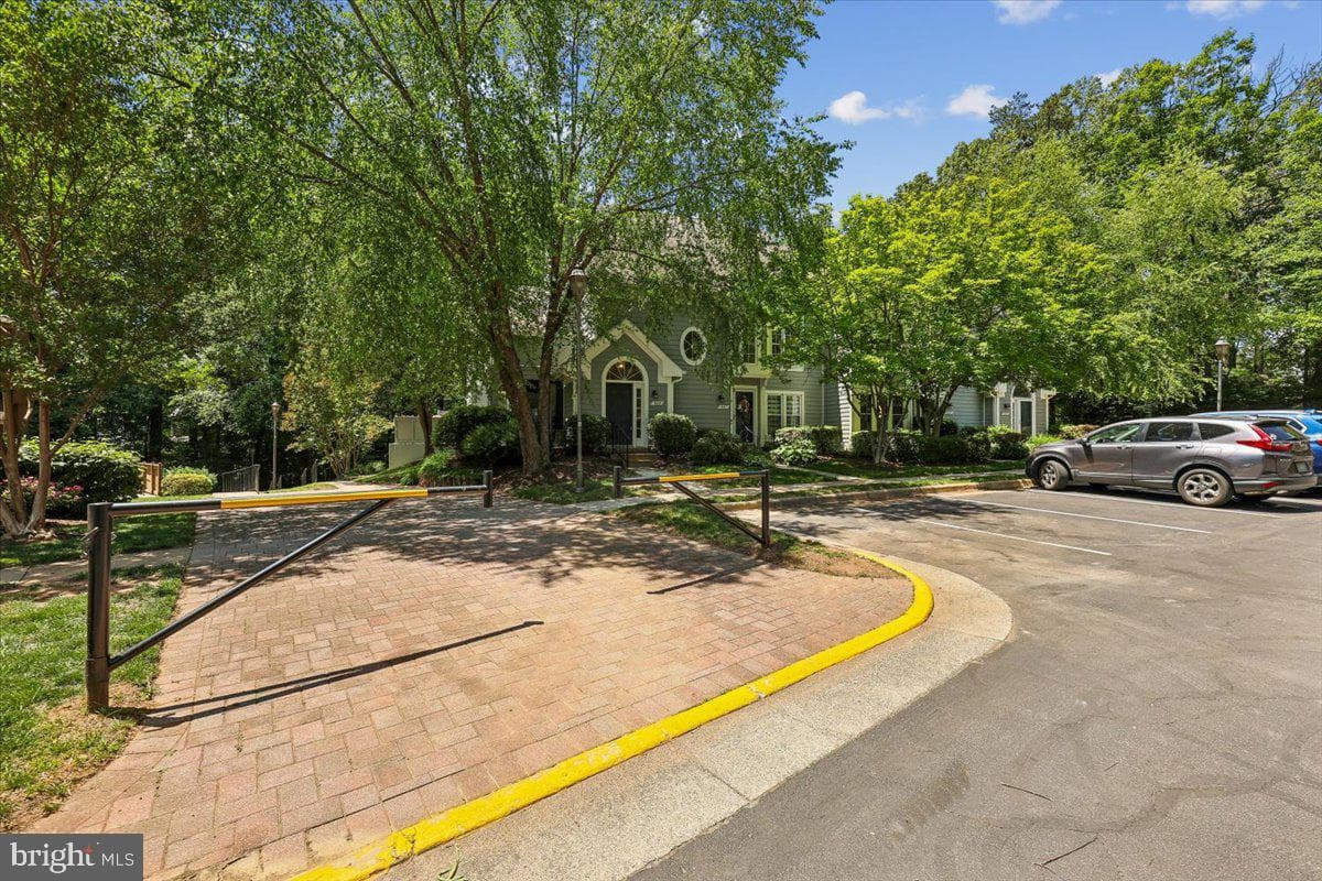 1569 Church Hill Place photo 39