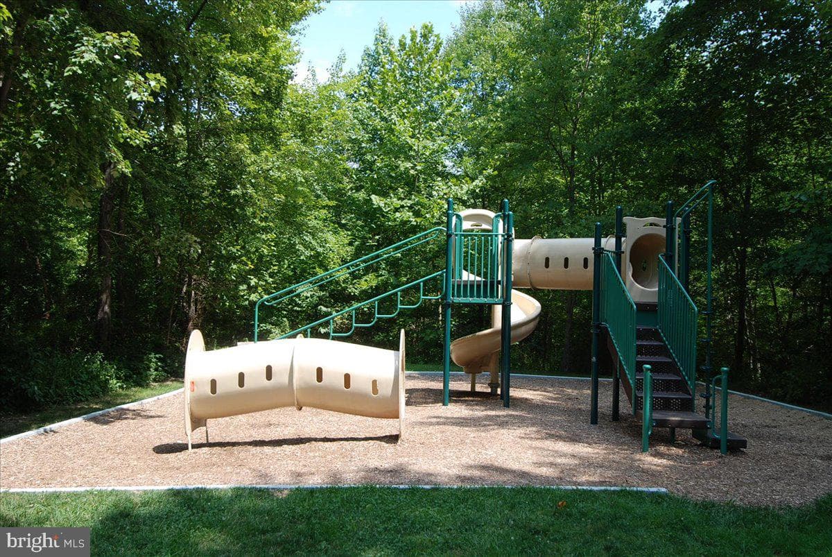 1569 Church Hill Place photo 42