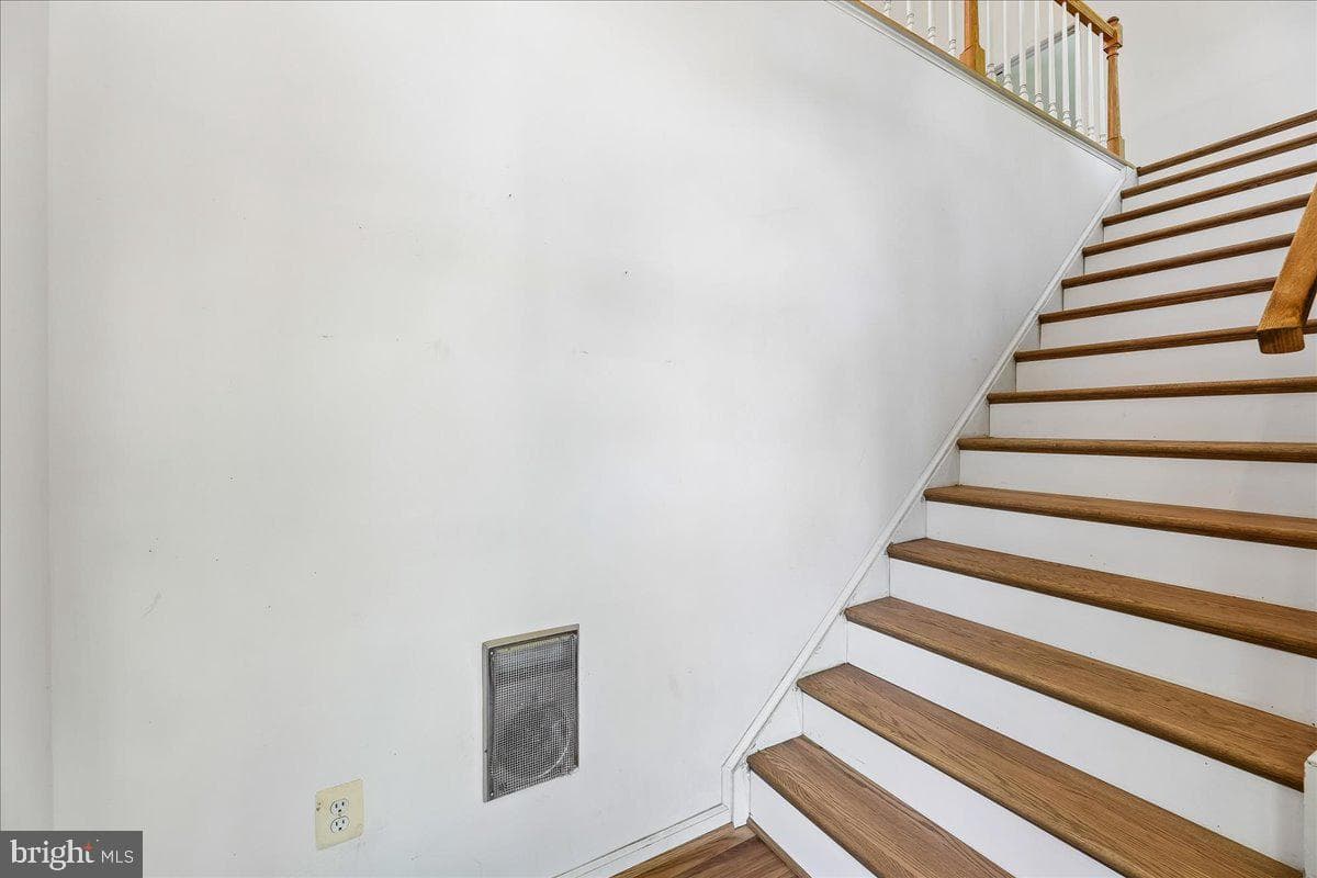 1569 Church Hill Place photo 6