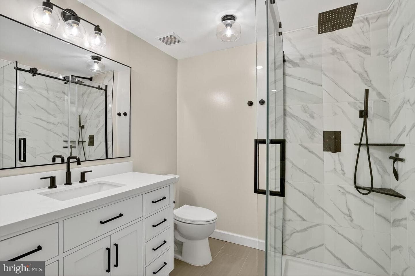 2922 Bridgehampton Court photo 17