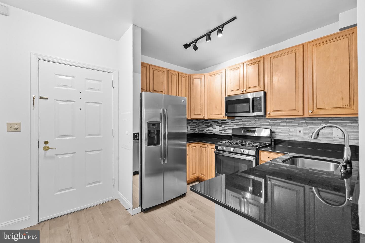 1641 International Drive #412, Mclean