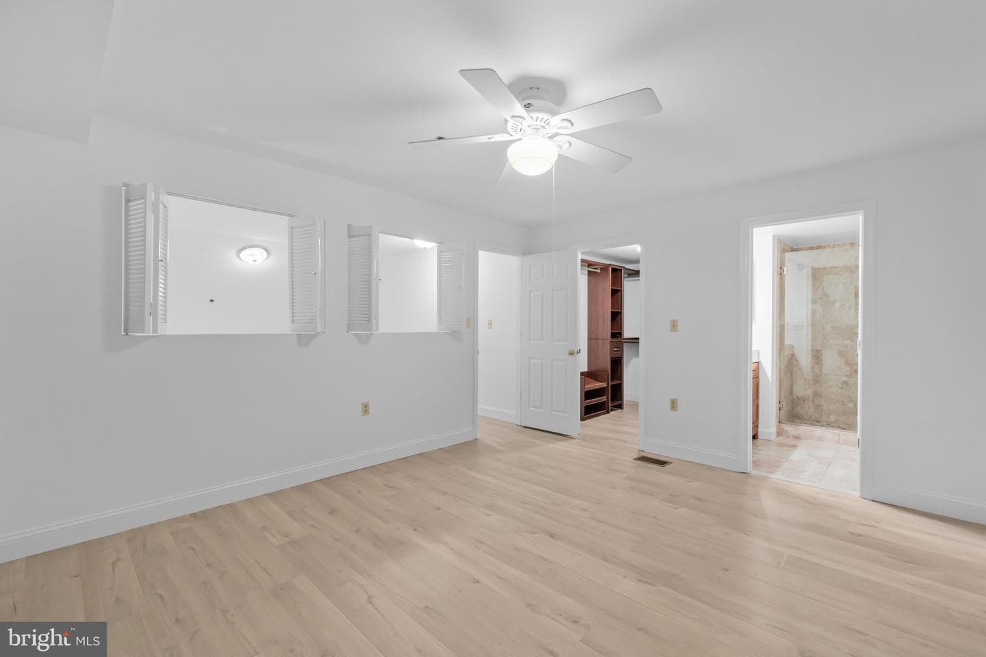 1641 International Drive #412 photo 25