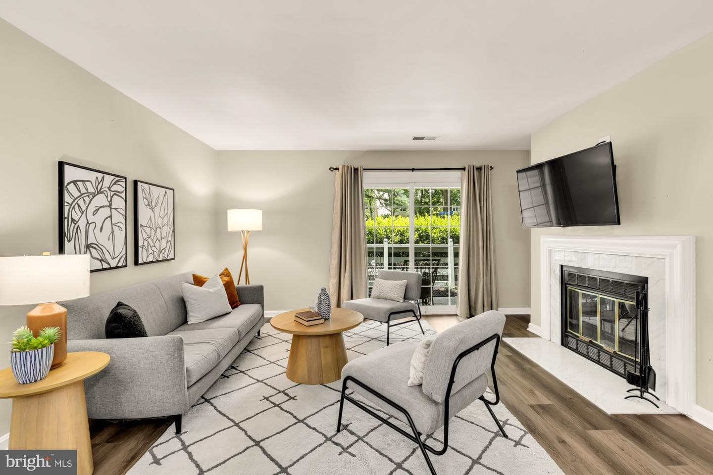 2225 Lovedale Lane #303a photo 1