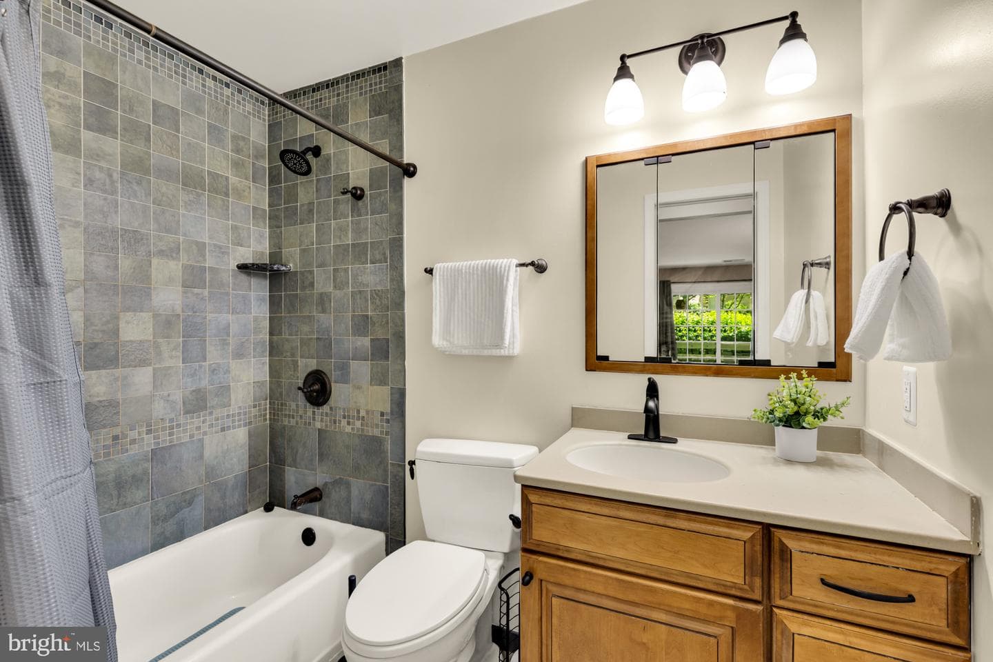 2225 Lovedale Lane #303a photo 12
