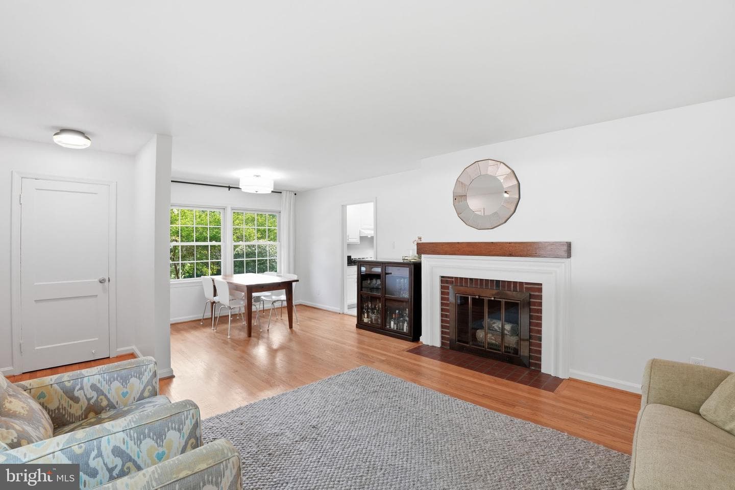 7914 Bainbridge Road photo 9