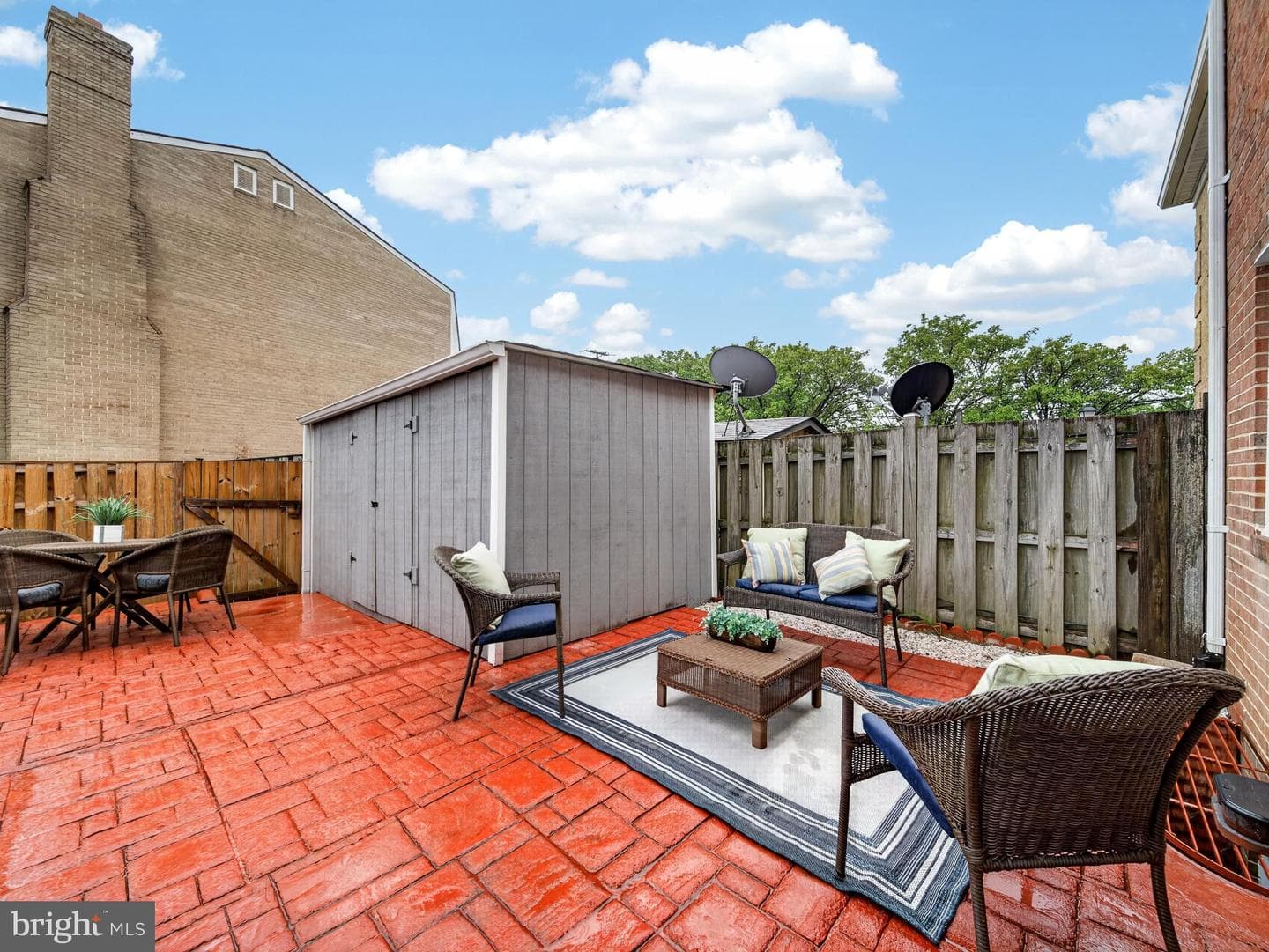 7417 Whernside Street photo 46